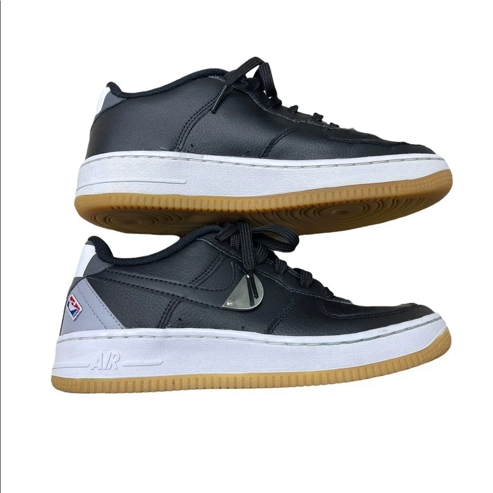 Nike Air Force 1 Low Lv8 NBA Black Grey Youth Sneakers Size 5Y